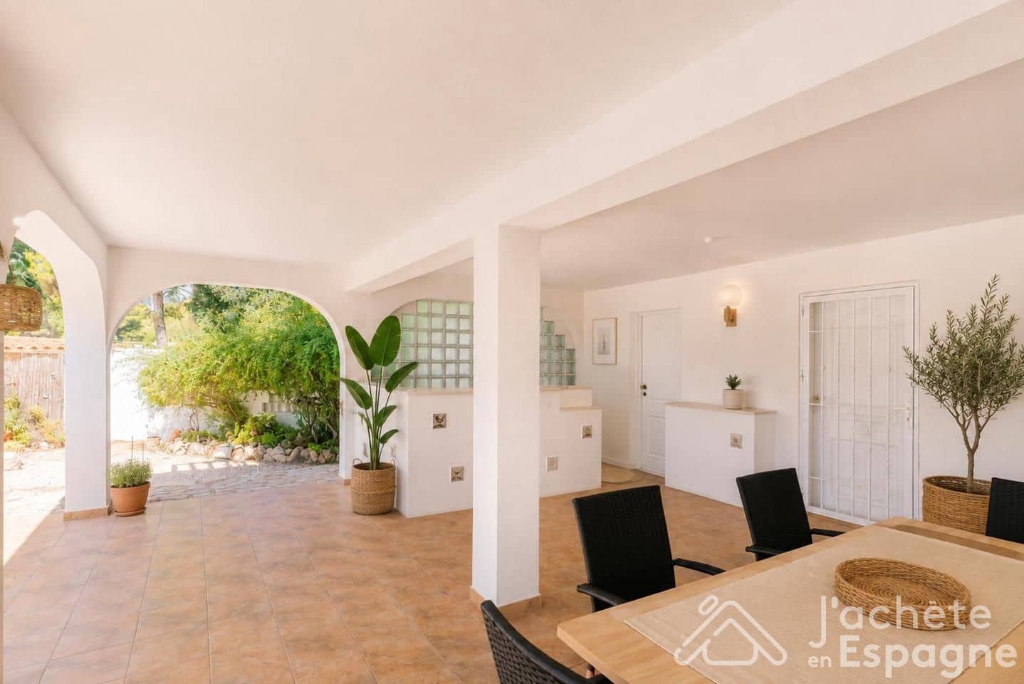 5 sovrum Villa till salu i Montroy med pool garage - 430 000 € (Ref: 10116159)