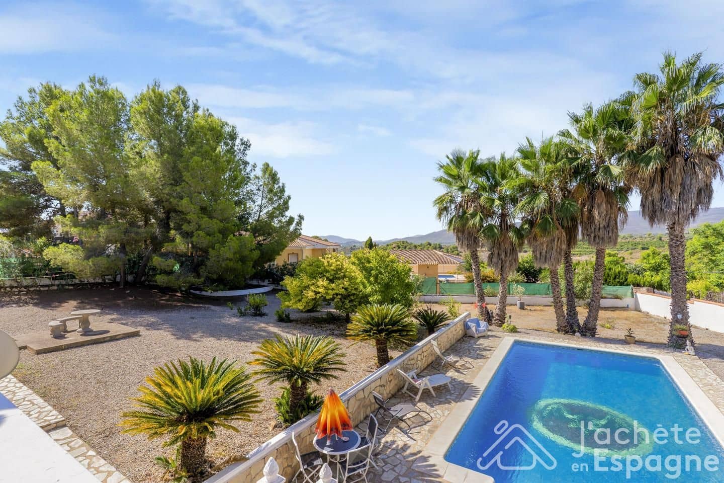 5 sovrum Villa till salu i Montroy med pool garage - 430 000 € (Ref: 10116159)