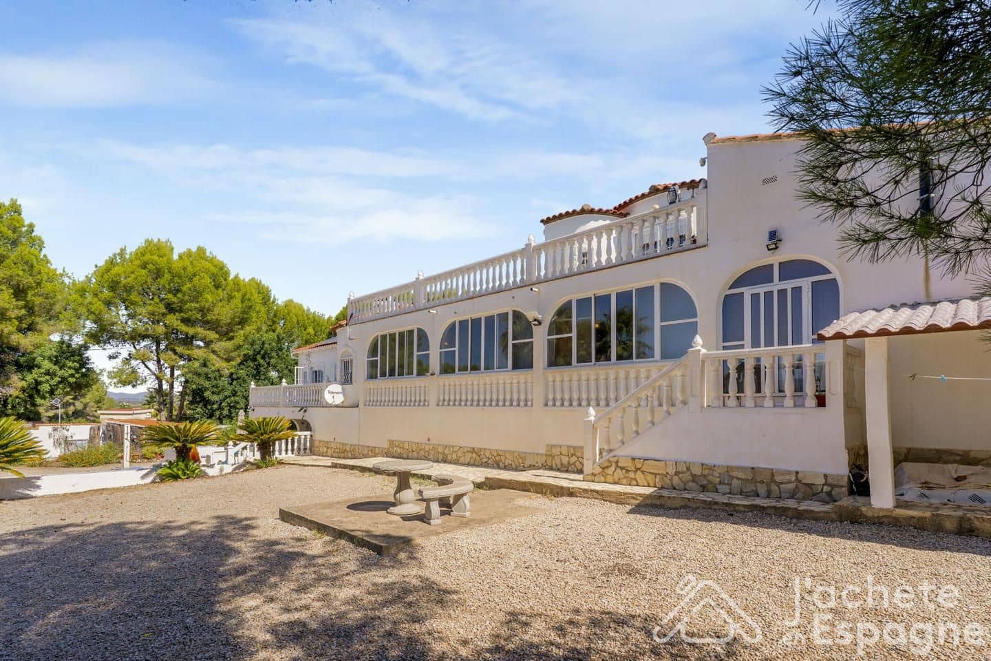 5 sovrum Villa till salu i Montroy med pool garage - 430 000 € (Ref: 10116159)