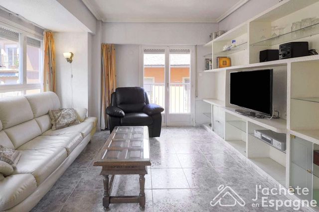 3 quarto Apartamento para venda em Mercado, Alicante cidade - 269 000 € (Ref: 10116162)