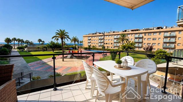3 sovrum Lägenhet till salu i Cubelles med pool garage - 430 000 € (Ref: 10116163)