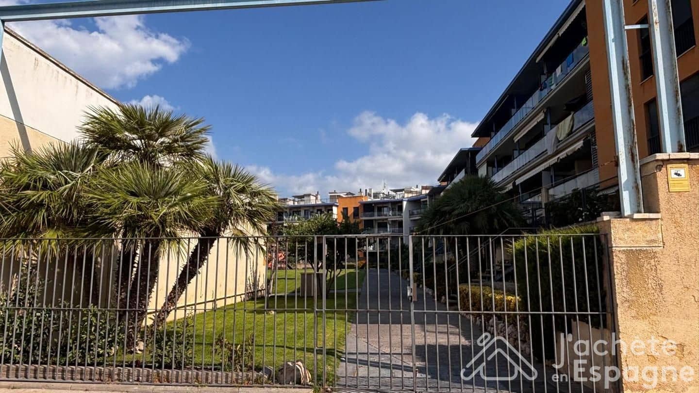3 bedroom Apartment for sale in Cubelles with pool garage - € 430,000 (Ref: 10116163)
