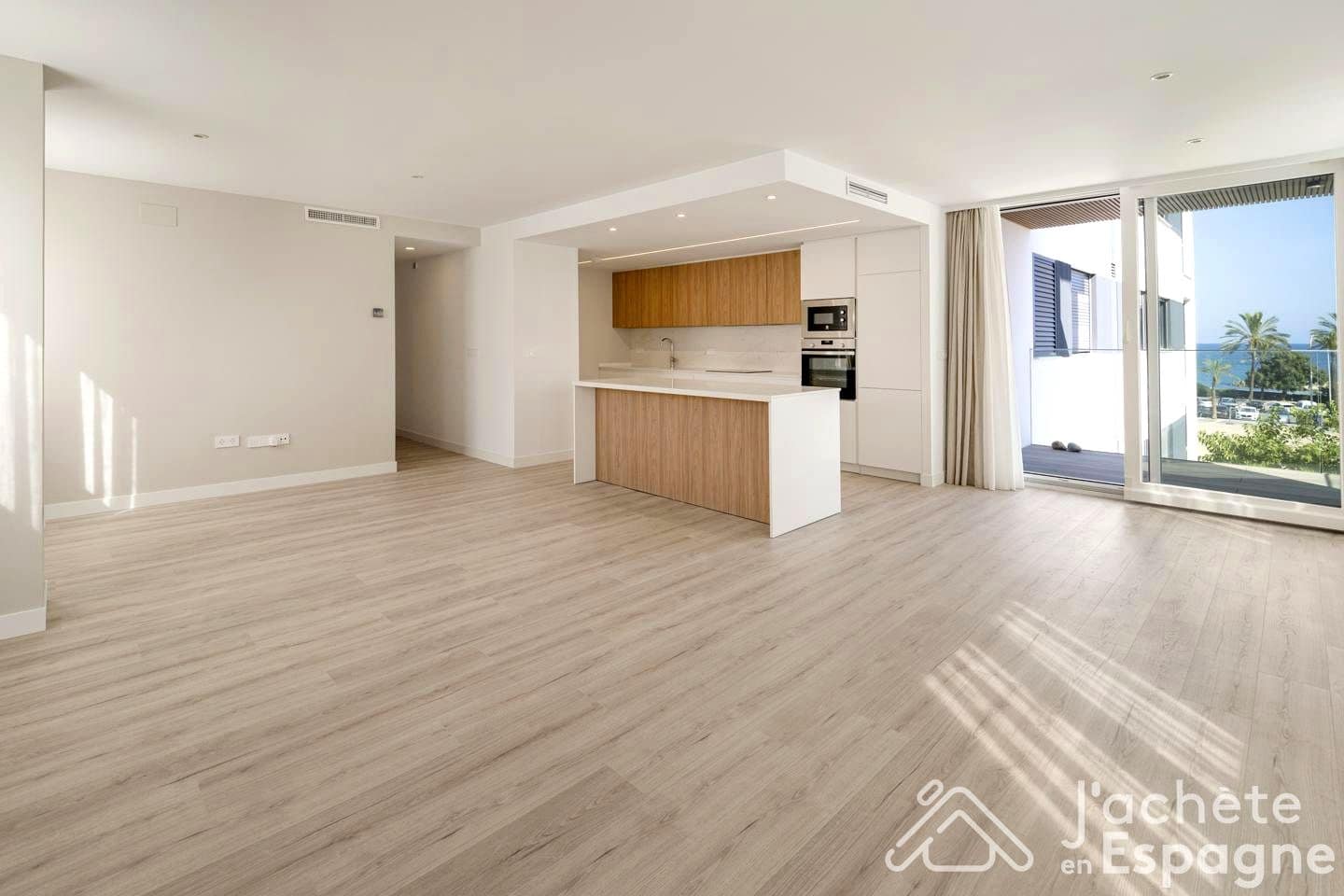 3 bedroom Flat for sale in Vinaros with pool garage - € 460,000 (Ref: 10116164)