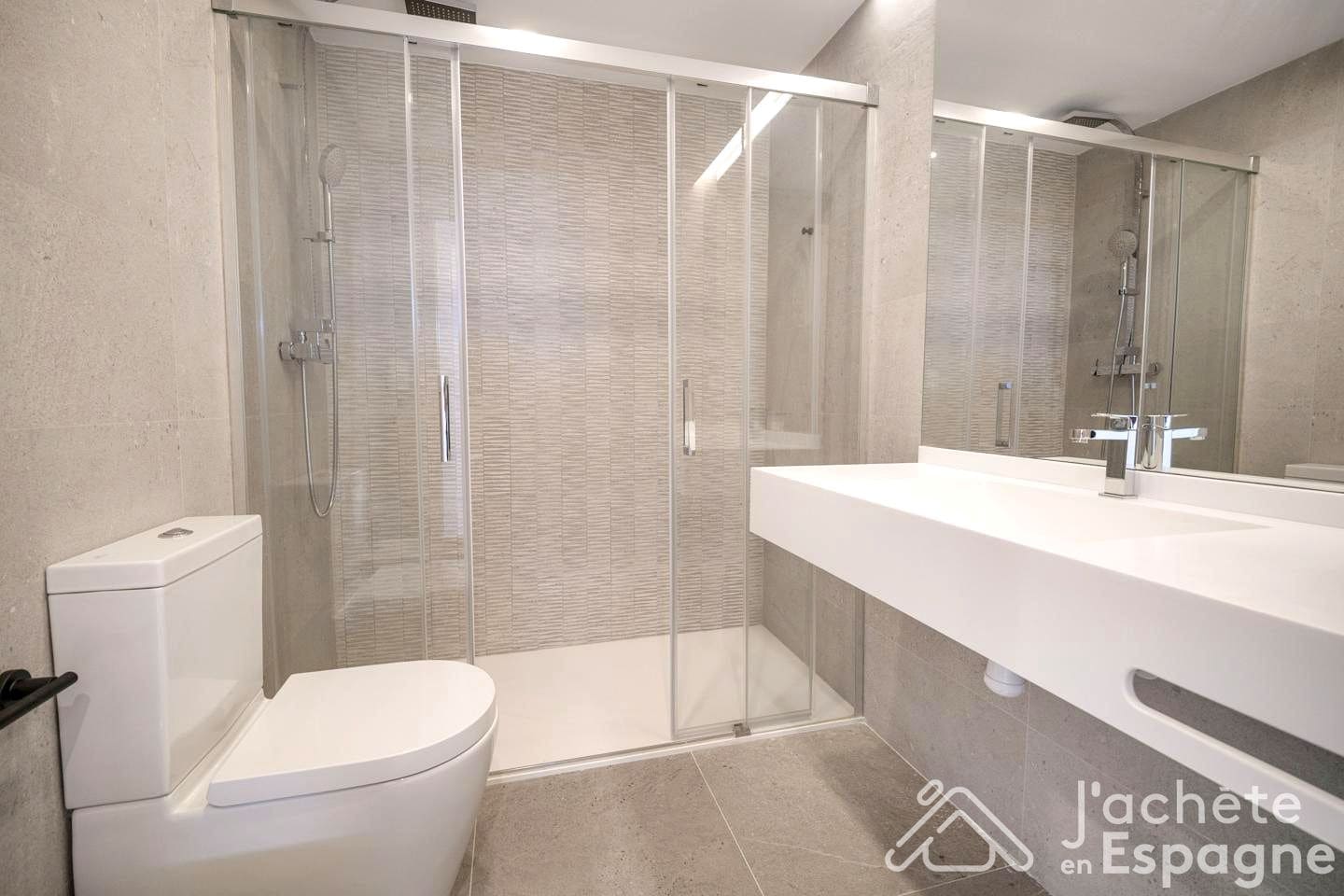 3 bedroom Flat for sale in Vinaros with pool garage - € 460,000 (Ref: 10116164)