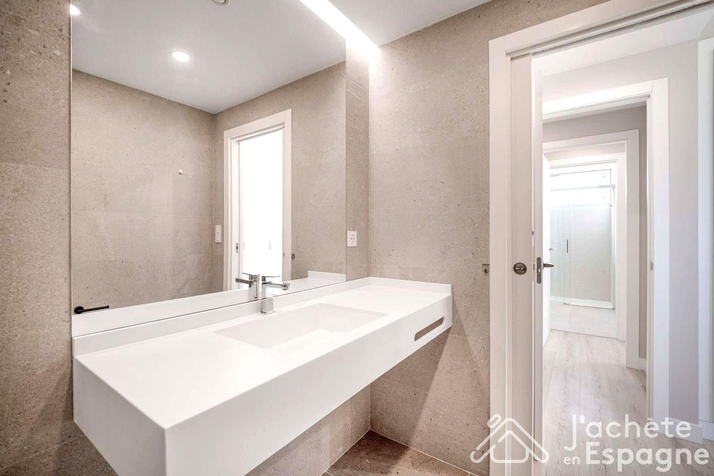 3 bedroom Flat for sale in Vinaros with pool garage - € 460,000 (Ref: 10116164)