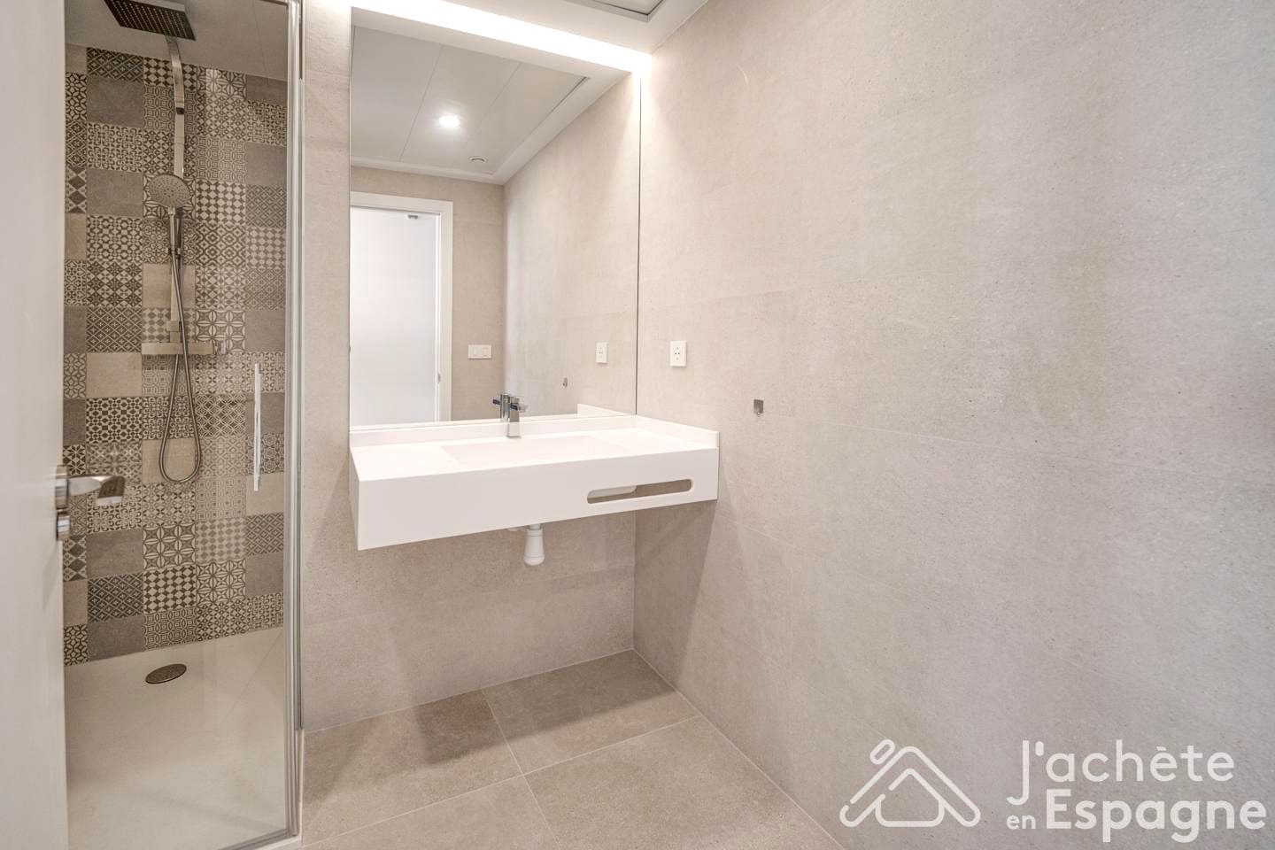 3 bedroom Flat for sale in Vinaros with pool garage - € 460,000 (Ref: 10116164)