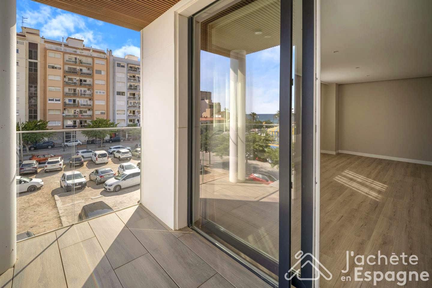 3 bedroom Flat for sale in Vinaros with pool garage - € 490,000 (Ref: 10116165)