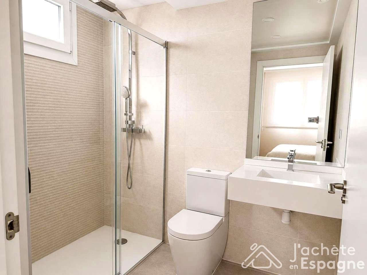 2 bedroom Flat for sale in Vinaros with pool garage - € 320,000 (Ref: 10116166)