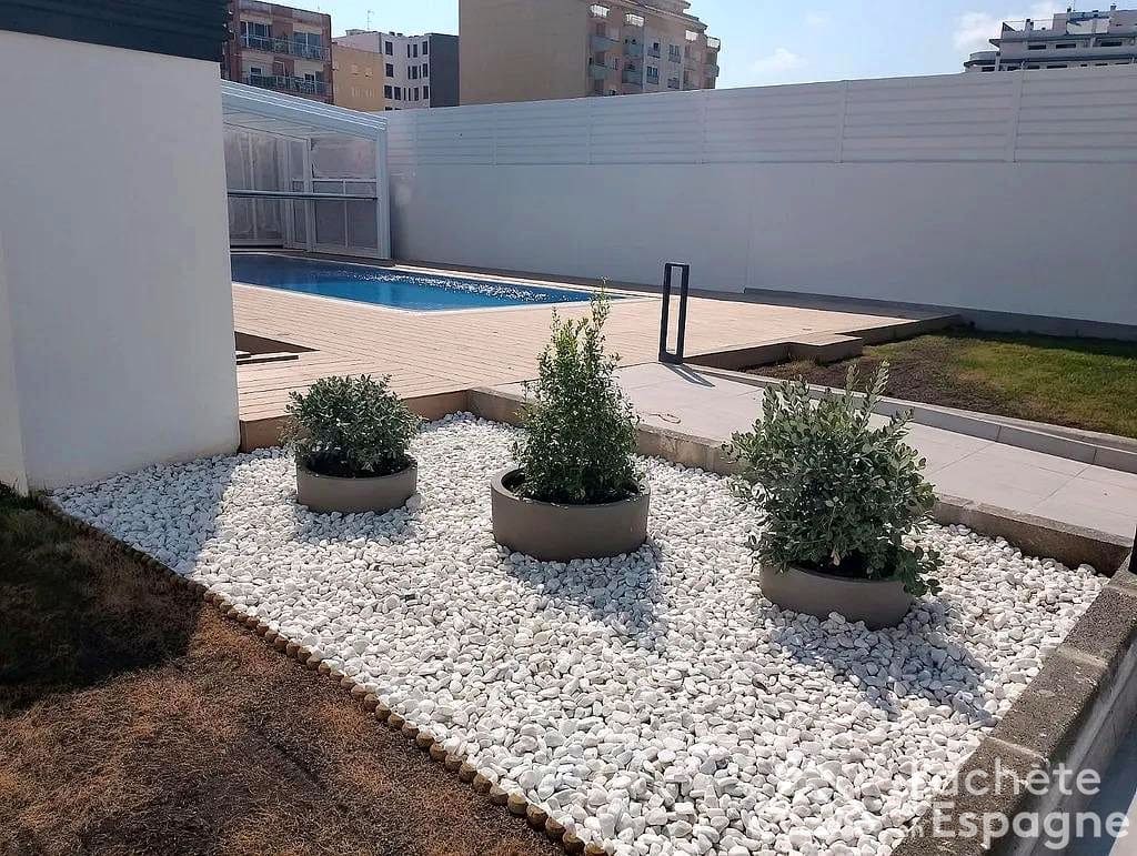 2 bedroom Flat for sale in Vinaros with pool garage - € 320,000 (Ref: 10116166)