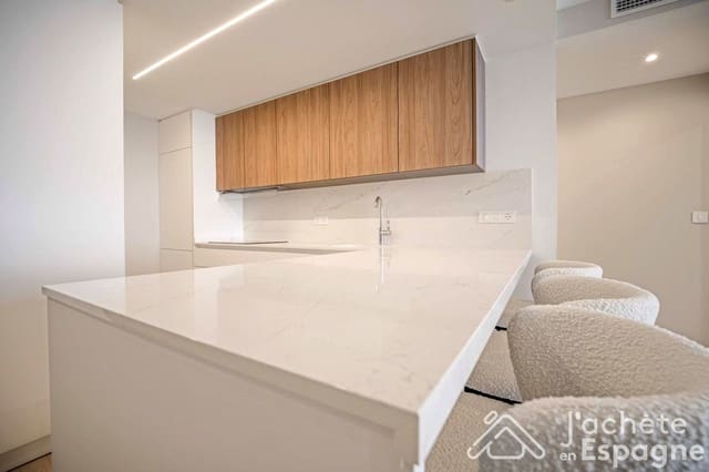 2 sypialnia Penthouse na sprzedaż w Vinaròs z basenem garażem - 499 000 € (Ref: 10116167)