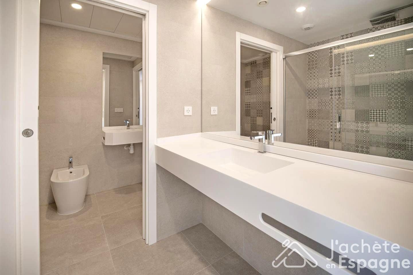 3 bedroom Flat for sale in Vinaros with pool garage - € 499,000 (Ref: 10116168)