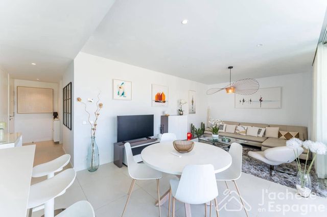 2 quarto Apartamento para venda em El Higuerón, Fuengirola com piscina garagem - 560 000 € (Ref: 10116172)