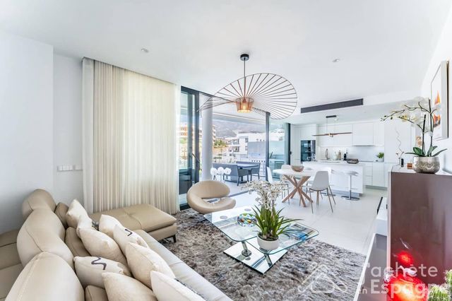 2 quarto Apartamento para venda em El Higuerón, Fuengirola com piscina garagem - 560 000 € (Ref: 10116172)