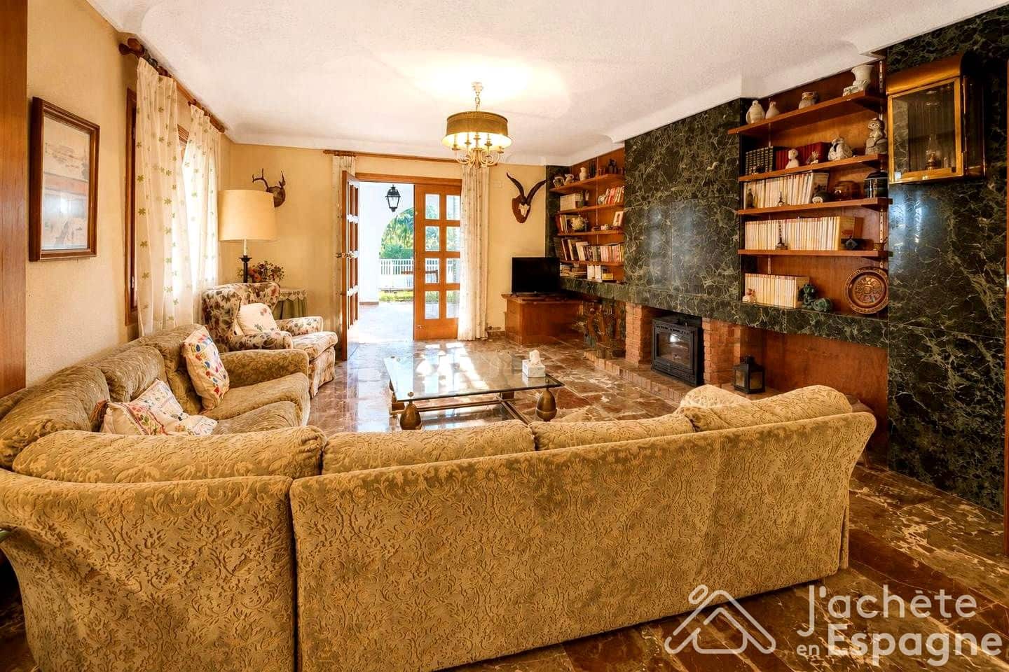 6 quarto Moradia para venda em Vinaros com piscina garagem - 630 000 € (Ref: 10116176)
