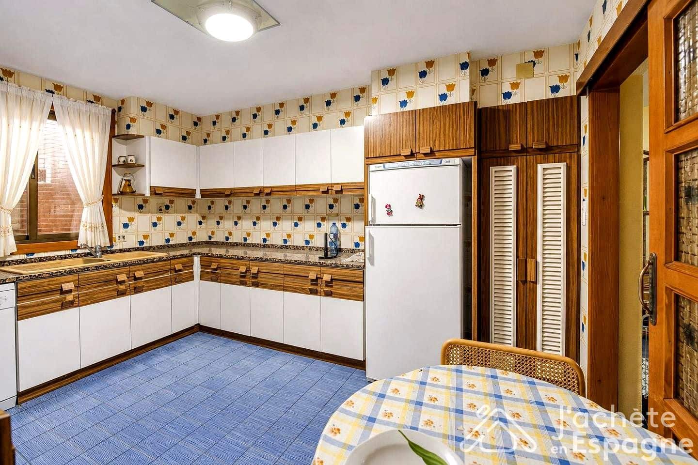 6 quarto Moradia para venda em Vinaros com piscina garagem - 630 000 € (Ref: 10116176)