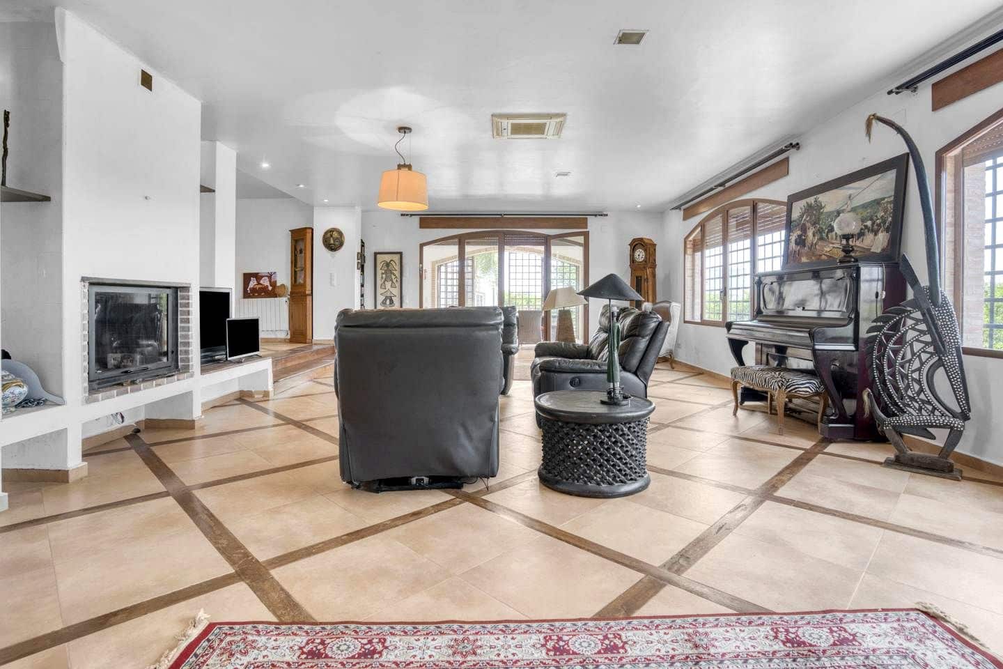 5 Zimmer Villa zu verkaufen in Betera mit Pool Garage - 768.000 € (Ref: 10116179)