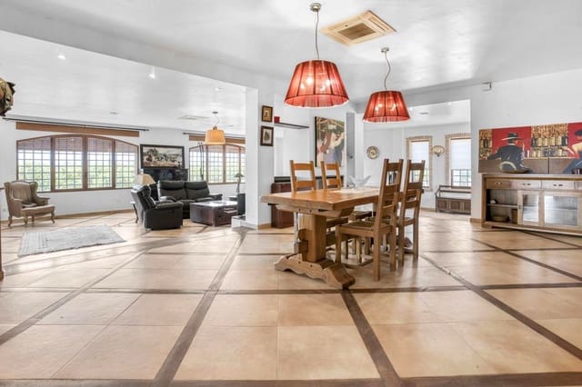 5 Zimmer Villa zu verkaufen in Bétera mit Pool Garage - 768.000 € (Ref: 10116179)