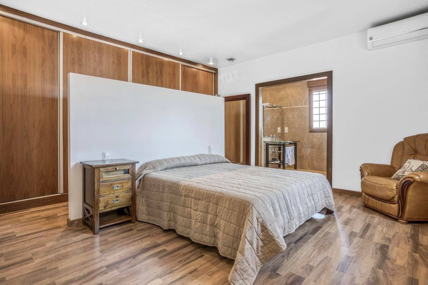 5 Zimmer Villa zu verkaufen in Betera mit Pool Garage - 768.000 € (Ref: 10116179)