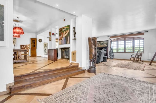 5 Zimmer Villa zu verkaufen in Bétera mit Pool Garage - 768.000 € (Ref: 10116179)
