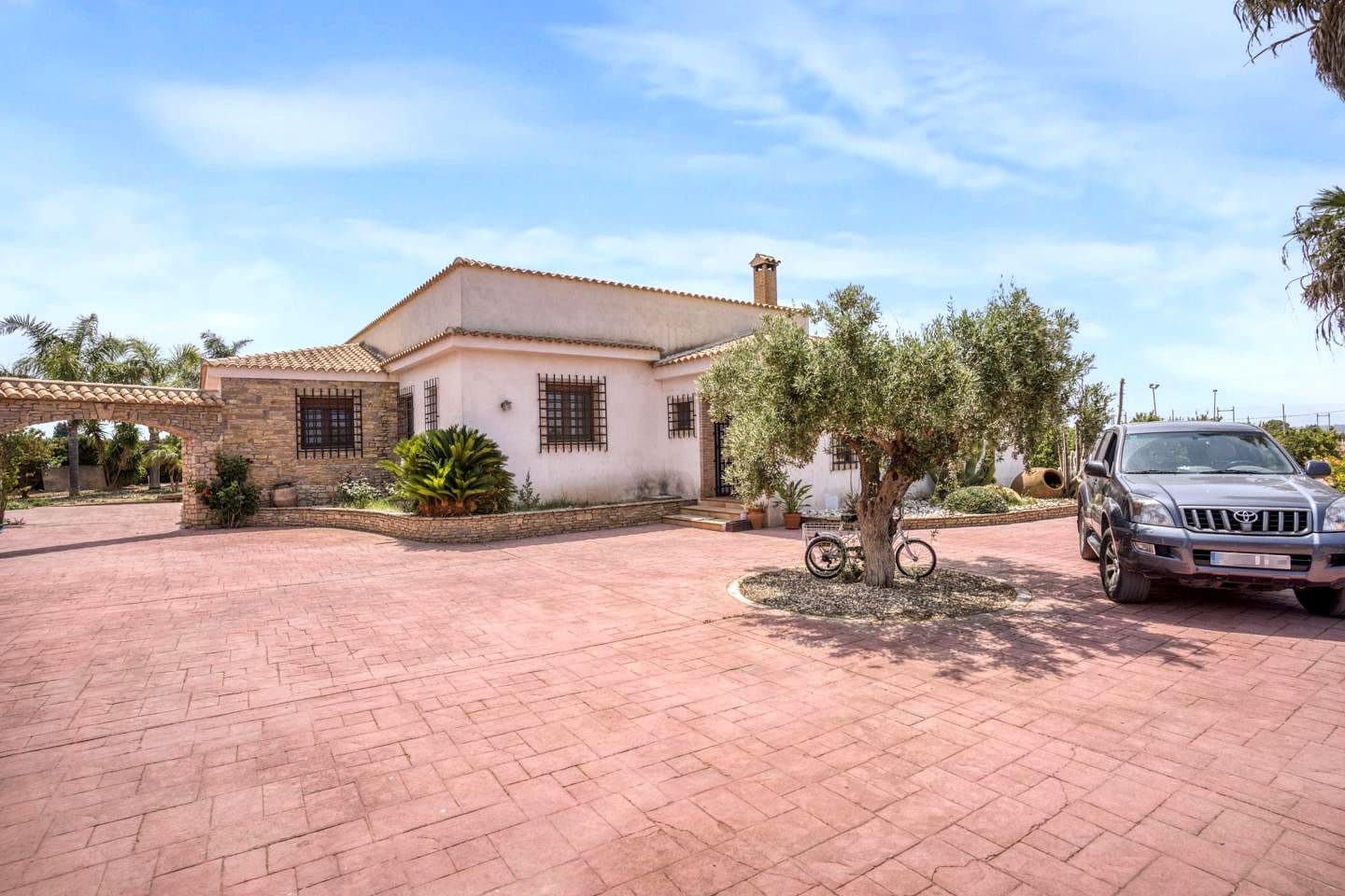 5 Zimmer Villa zu verkaufen in Betera mit Pool Garage - 768.000 € (Ref: 10116179)
