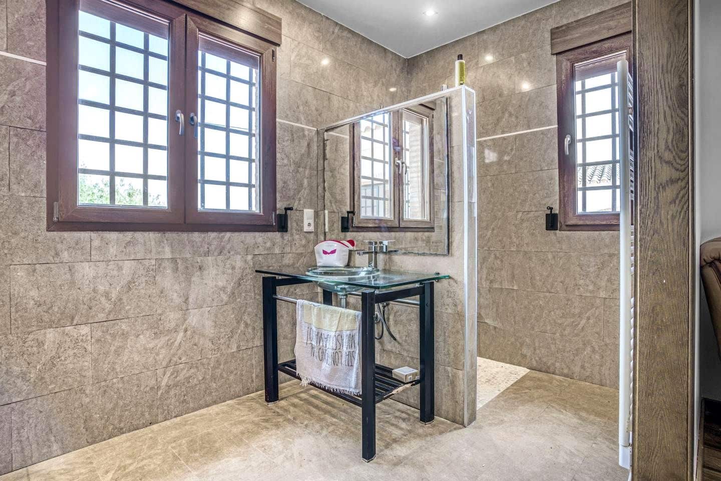 5 Zimmer Villa zu verkaufen in Betera mit Pool Garage - 768.000 € (Ref: 10116179)