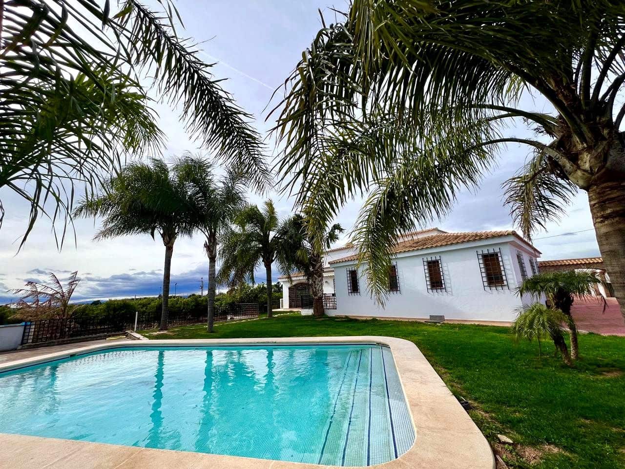 5 Zimmer Villa zu verkaufen in Betera mit Pool Garage - 768.000 € (Ref: 10116179)