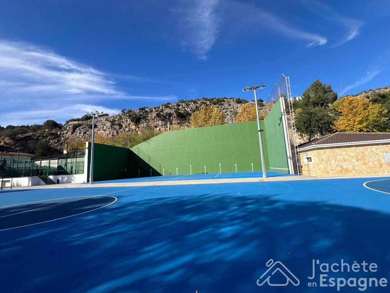 3 bedroom Villa for sale in Cortes de Pallas - € 105,000 (Ref: 10116182)