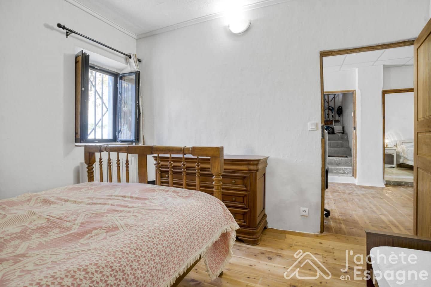 3 bedroom Villa for sale in Cortes de Pallas - € 105,000 (Ref: 10116182)