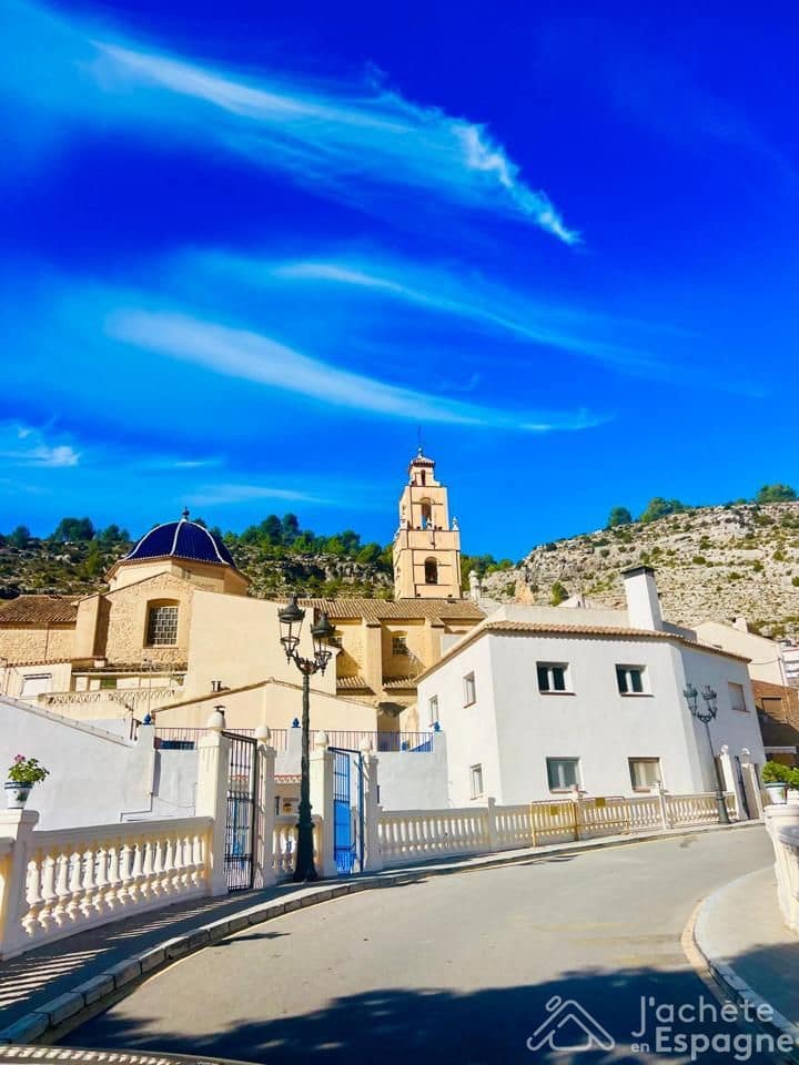 3 bedroom Villa for sale in Cortes de Pallas - € 105,000 (Ref: 10116182)