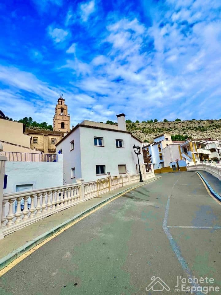 3 bedroom Villa for sale in Cortes de Pallas - € 105,000 (Ref: 10116182)