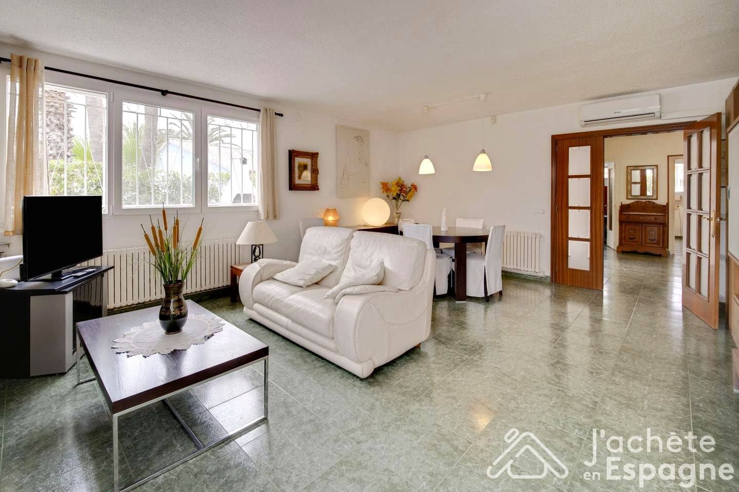 Chalet de 3 habitaciones en Vinaròs en venta con garaje - 325.000 € (Ref: 10116187)
