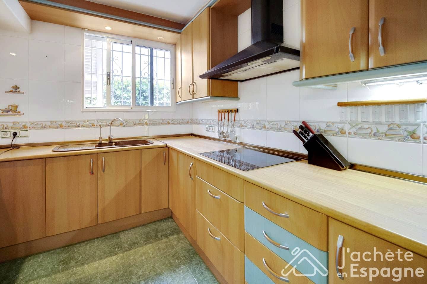 Chalet de 3 habitaciones en Vinaròs en venta con garaje - 325.000 € (Ref: 10116187)