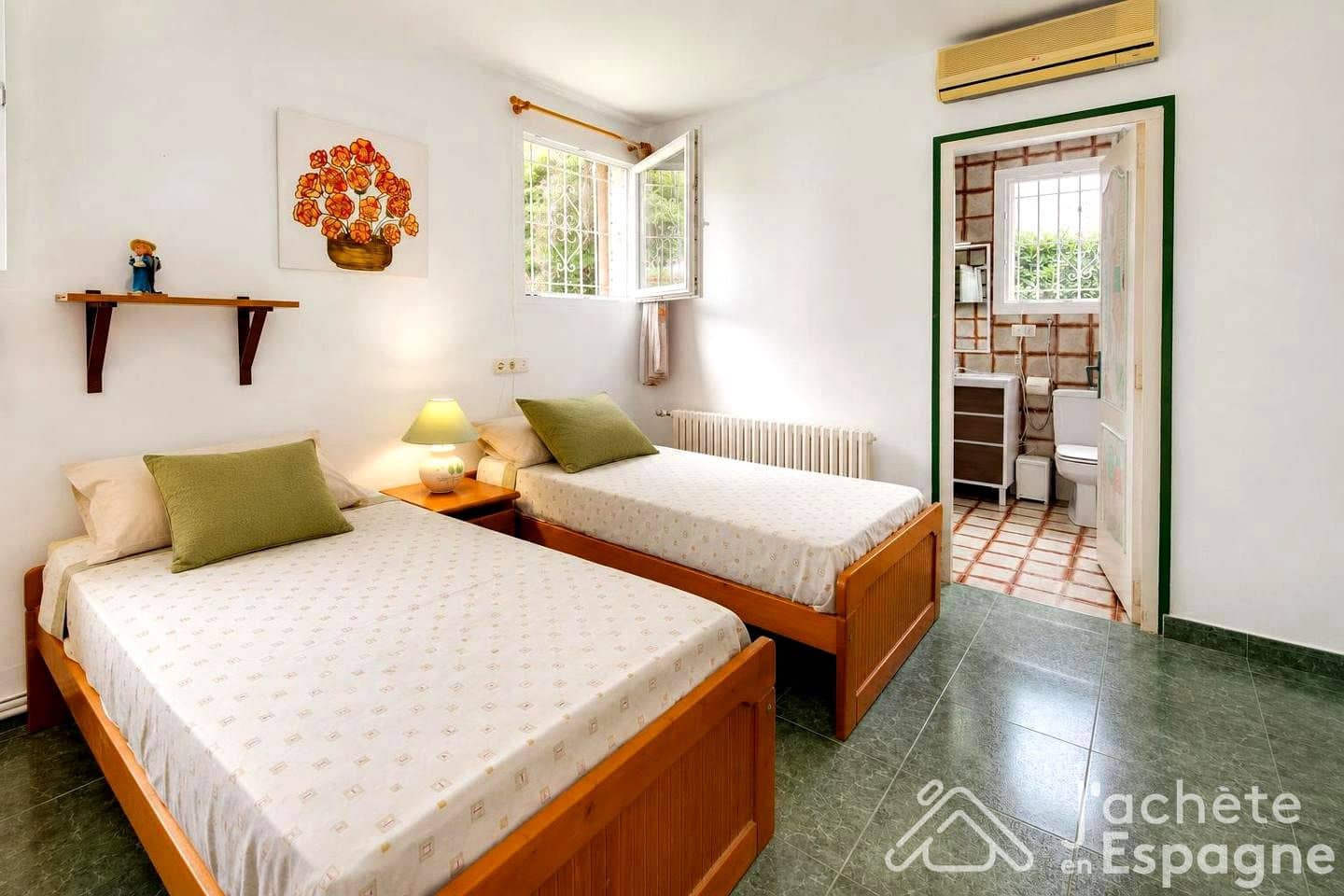 Chalet de 3 habitaciones en Vinaròs en venta con garaje - 325.000 € (Ref: 10116187)