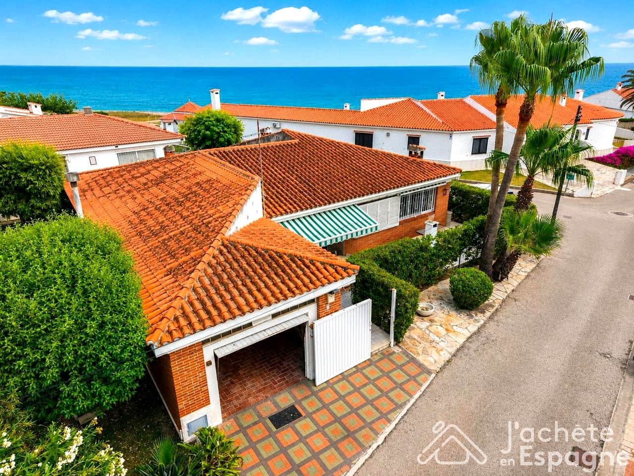 Chalet de 3 habitaciones en Vinaròs en venta con garaje - 325.000 € (Ref: 10116187)