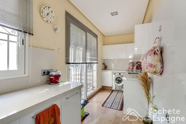 4 sovrum Villa till salu i Alcàsser med garage - 699 900 € (Ref: 10116190)