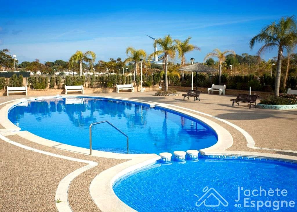 2 bedroom Flat for sale in Oropesa  with pool garage - € 167,000 (Ref: 10116192)