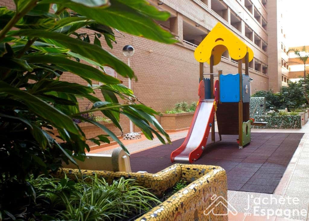 2 bedroom Flat for sale in Oropesa  with pool garage - € 167,000 (Ref: 10116192)