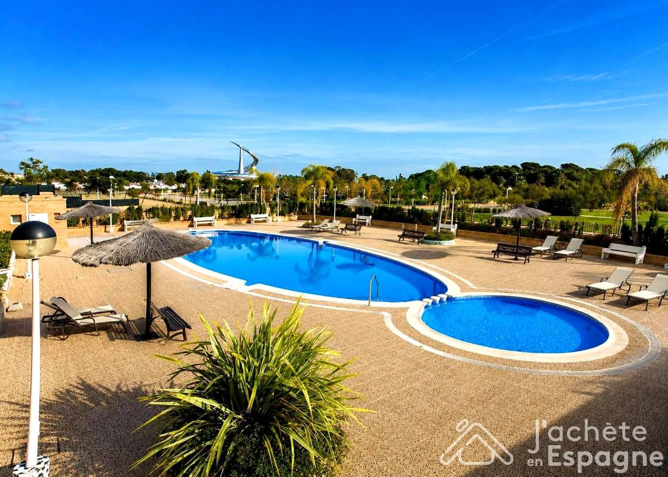 2 bedroom Flat for sale in Oropesa  with pool garage - € 167,000 (Ref: 10116192)