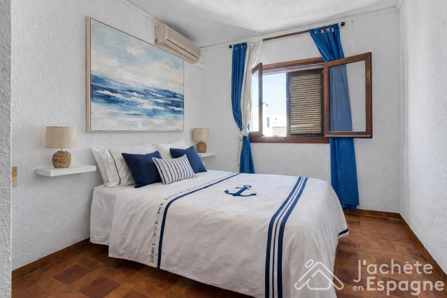 6 bedroom Villa for sale in Daimus with garage - € 428,001 (Ref: 10116193)