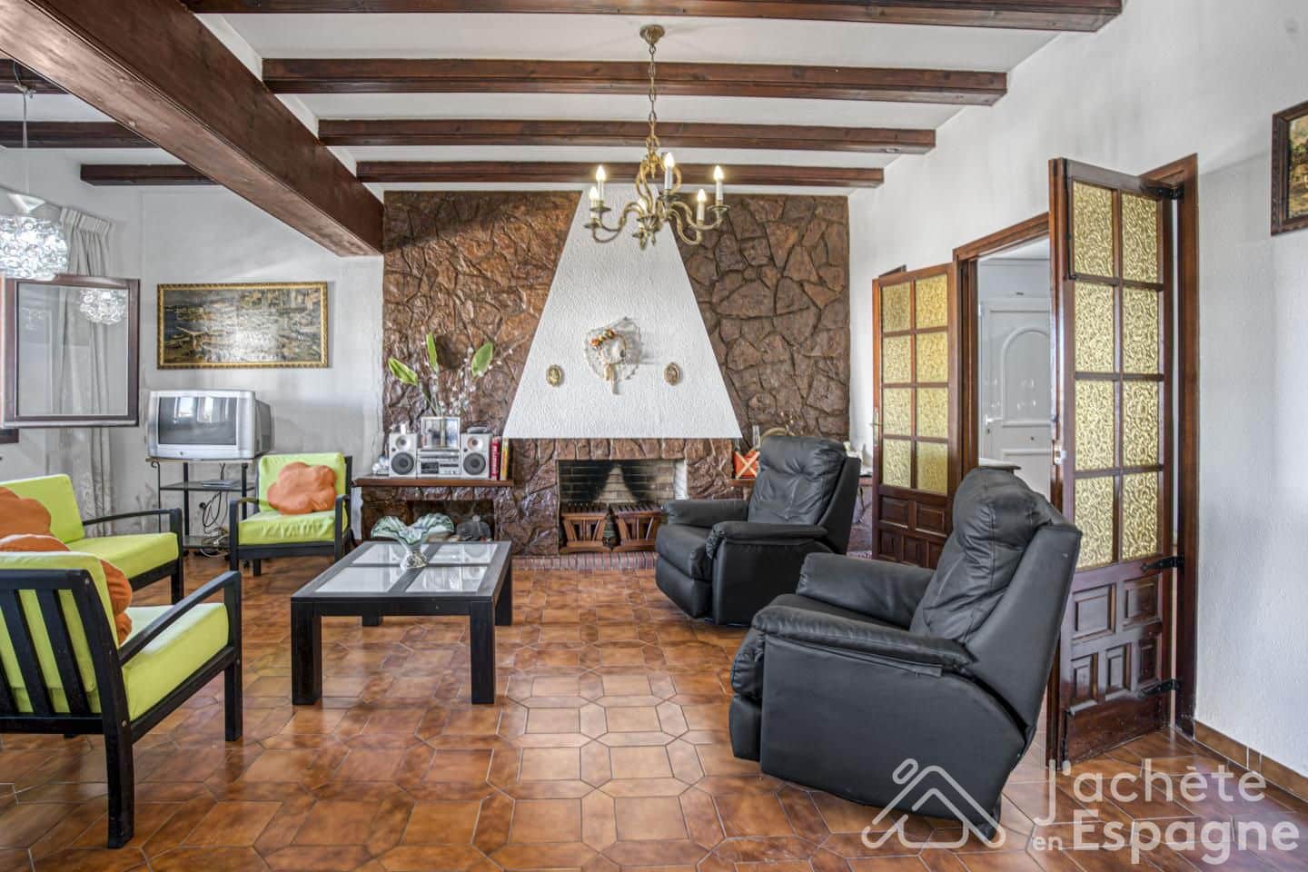 6 bedroom Villa for sale in Daimus with garage - € 428,001 (Ref: 10116193)