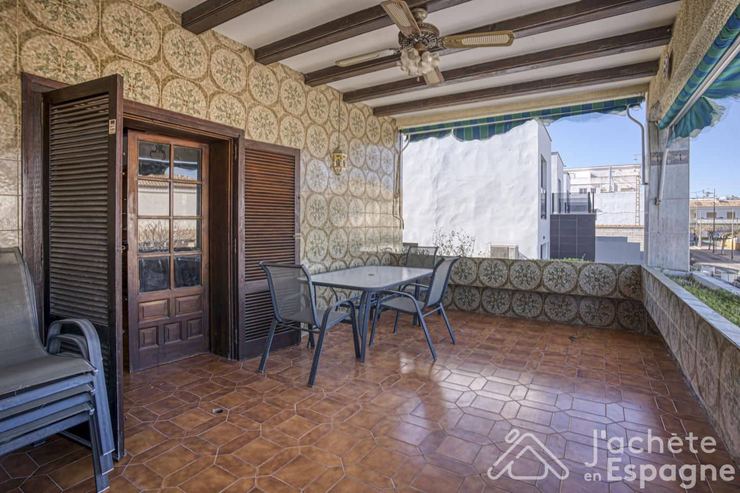 6 bedroom Villa for sale in Daimus with garage - € 428,001 (Ref: 10116193)