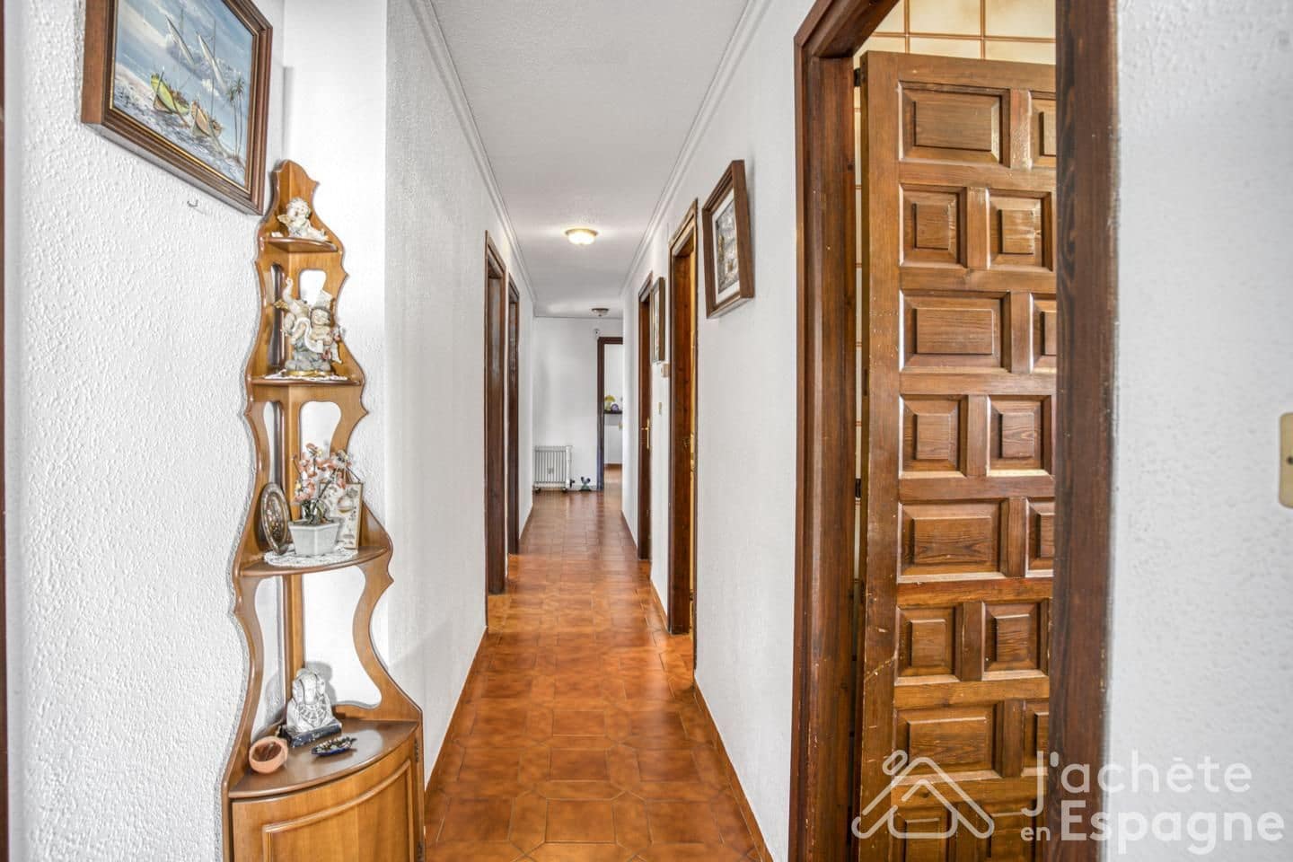 6 bedroom Villa for sale in Daimus with garage - € 428,001 (Ref: 10116193)