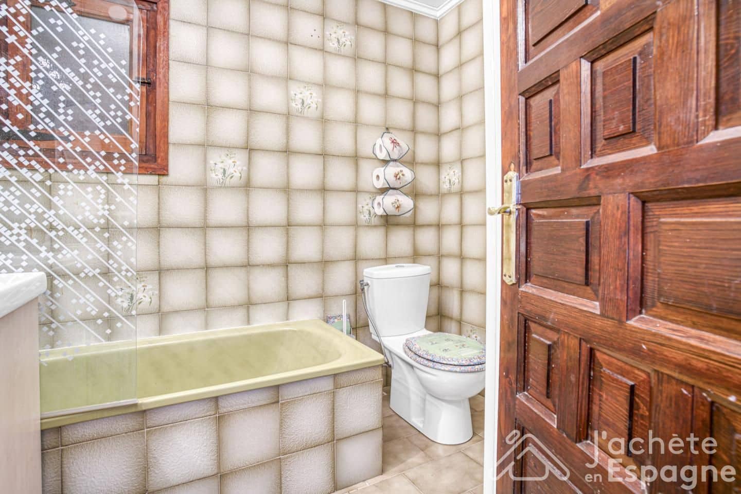 6 bedroom Villa for sale in Daimus with garage - € 428,001 (Ref: 10116193)