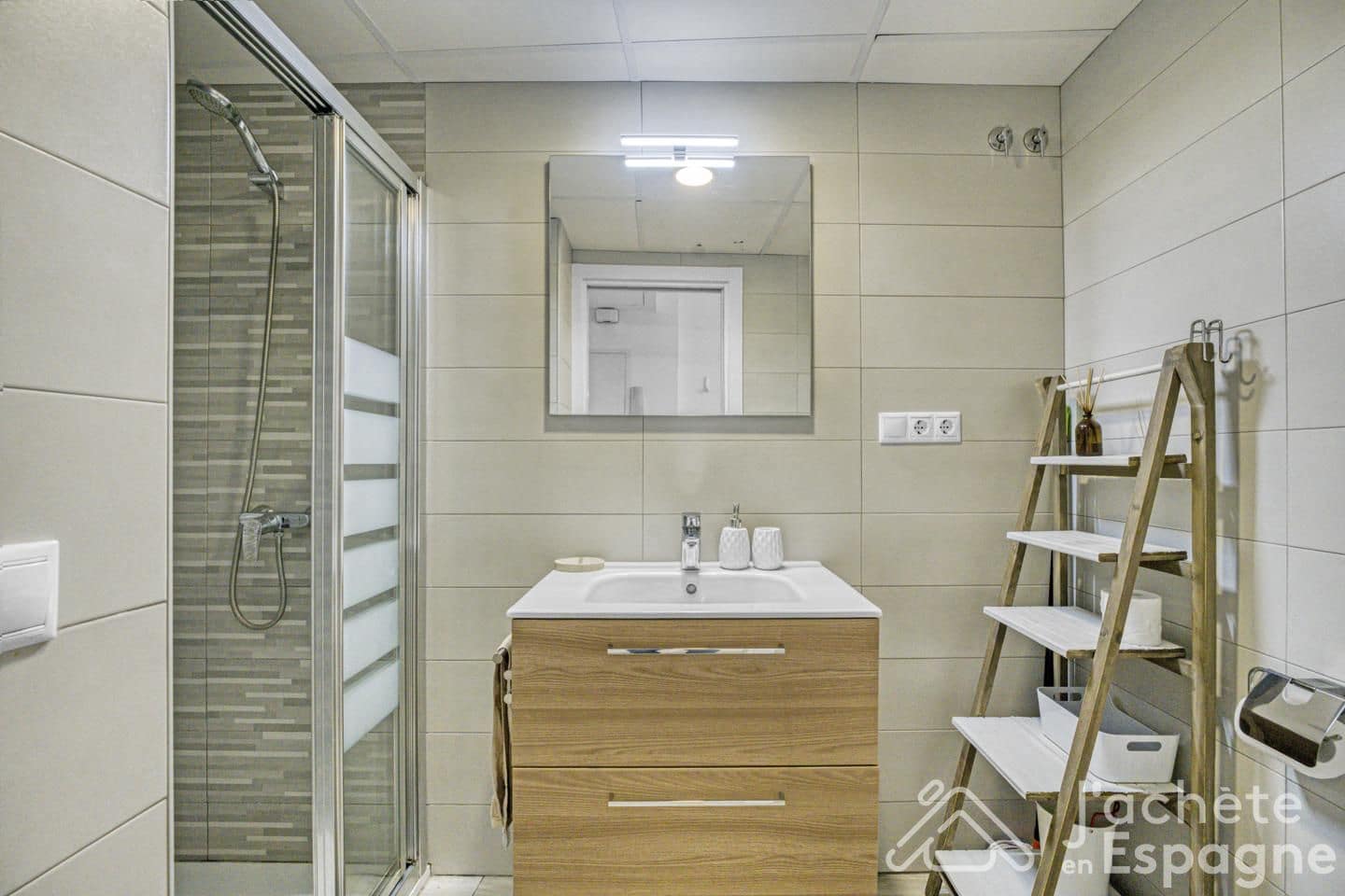2 makuuhuone Huoneisto myytävänä paikassa Fuengirola mukana uima-altaan - 285 000 € (Ref: 10118198)