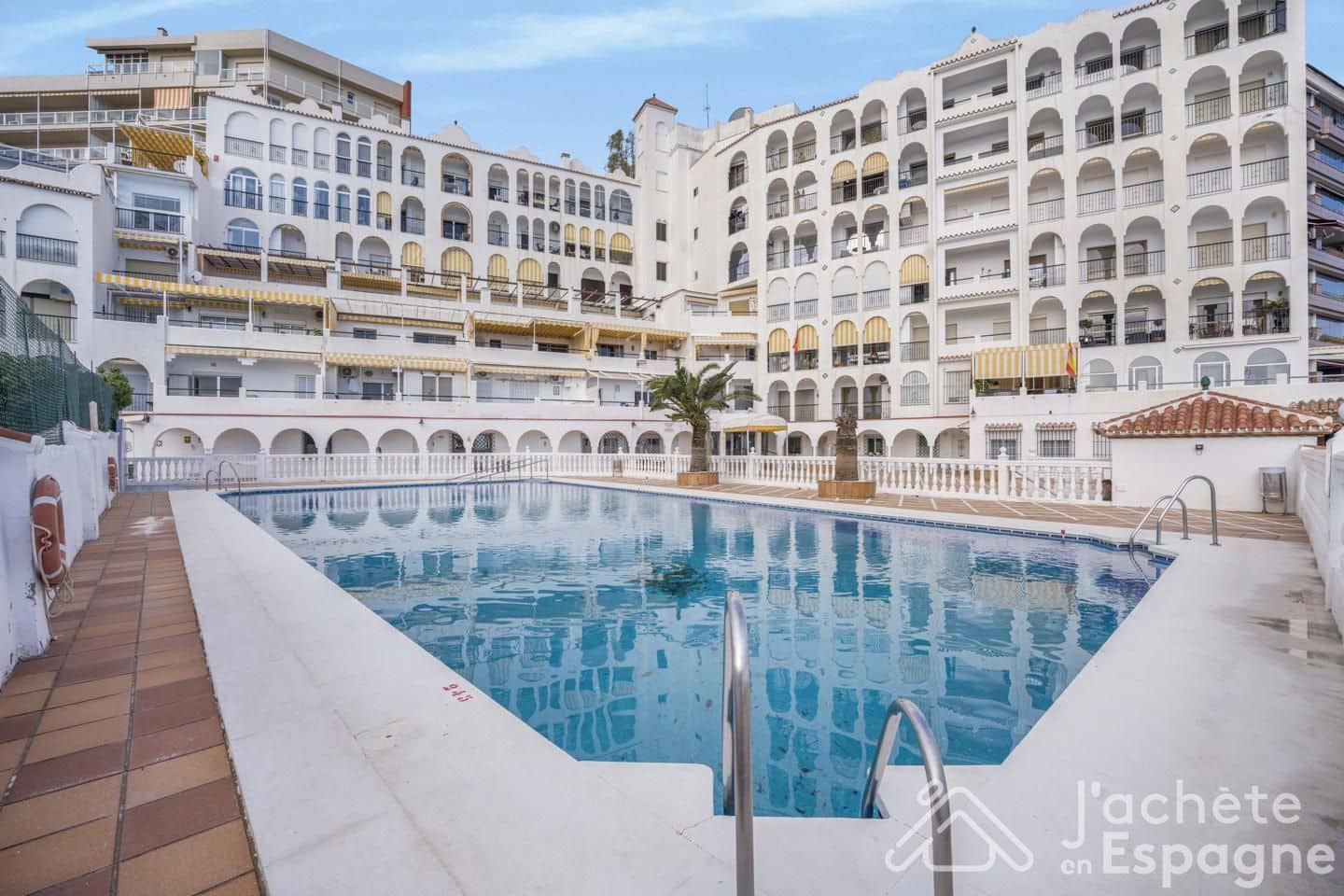 2 makuuhuone Huoneisto myytävänä paikassa Fuengirola mukana uima-altaan - 285 000 € (Ref: 10118198)