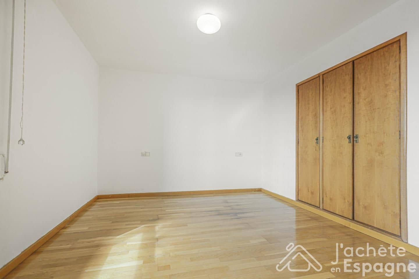 4 bedroom Penthouse for sale in Alicante / Alacant city with garage - € 640,000 (Ref: 10130682)
