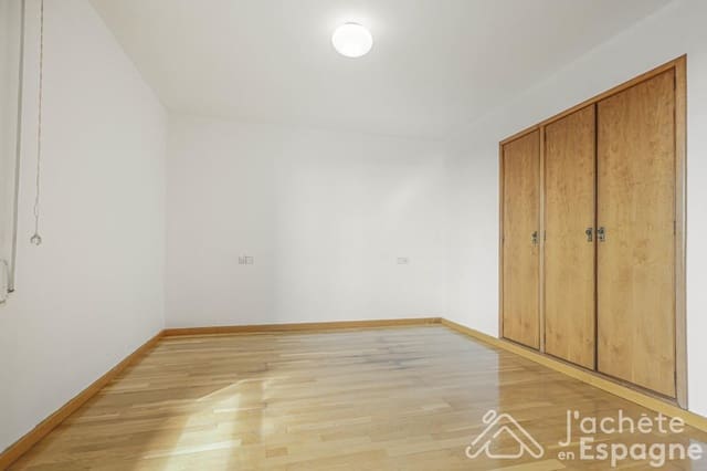 4 bedroom Penthouse for sale in Ensanche - Diputacion, Alicante / Alacant city with garage - € 640,000 (Ref: 10130682)