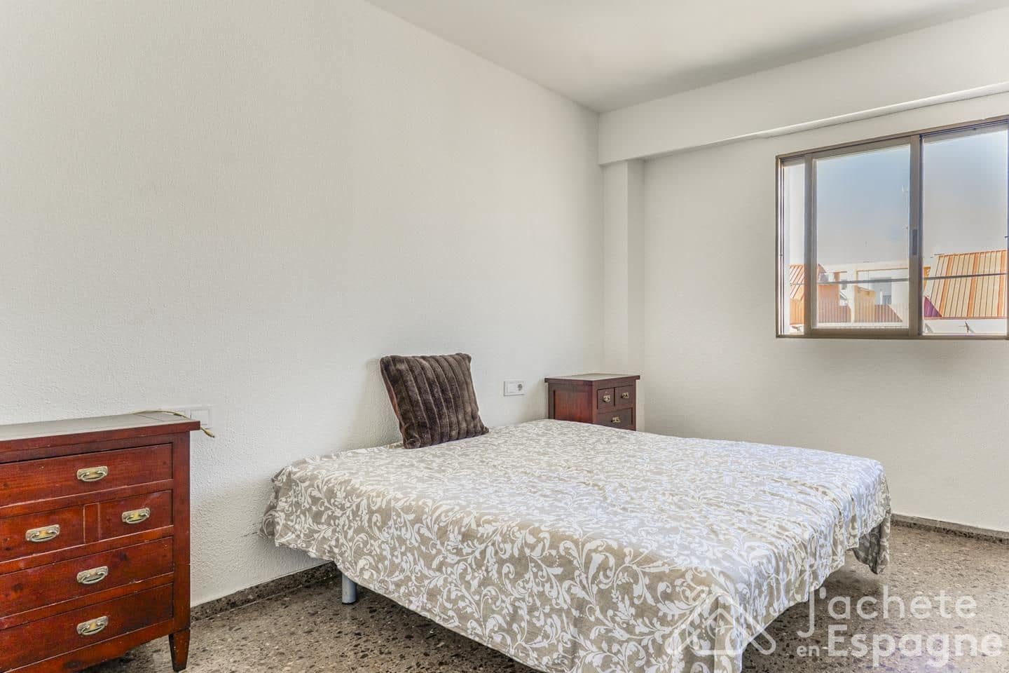 3 bedroom Flat for sale in Valencia city - € 315,000 (Ref: 10130683)