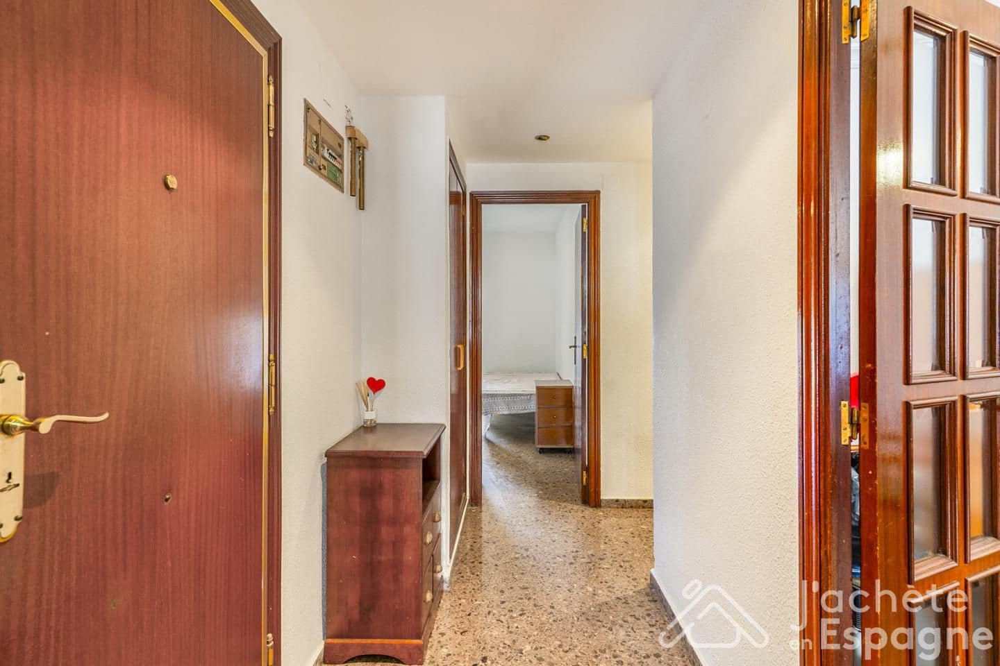 3 bedroom Flat for sale in Valencia city - € 315,000 (Ref: 10130683)