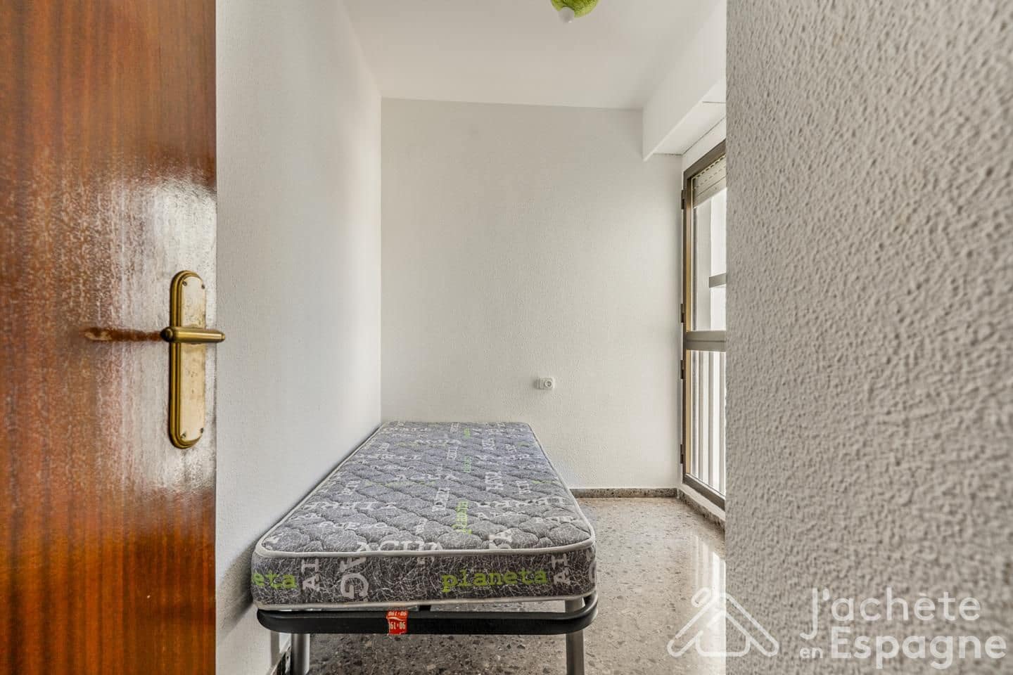 3 bedroom Flat for sale in Valencia city - € 315,000 (Ref: 10130683)